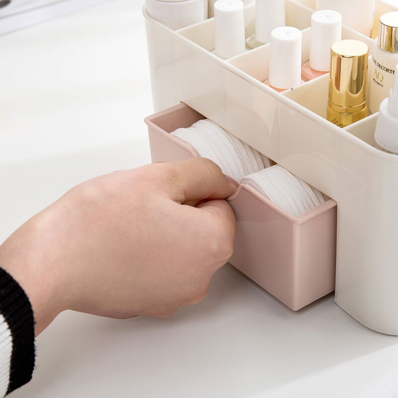 صندوق تخزين منظم المكياج مع در - مراجعة Beauty Makeup Box Set وسعره