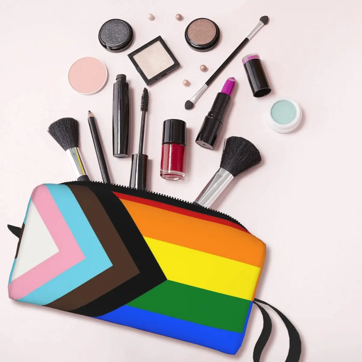 حقيبة مكياج بعلم بروجراس برايد - مراجعة Beauty Makeup Kit Box وسعره